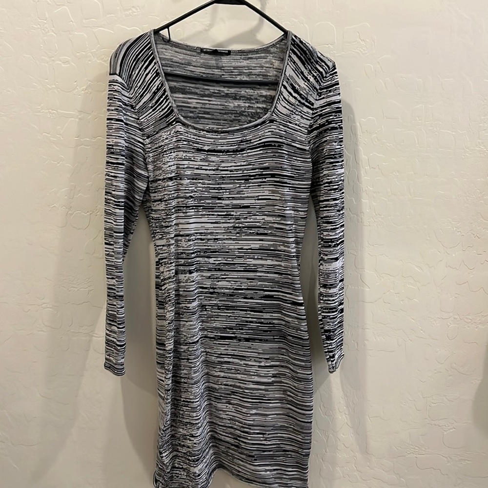 Strengthable classic and elegant dress
